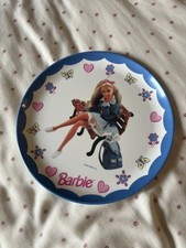 Vintage 1997 Mattel Barbie Kinder Sammlerst&uuml;ck blau gemustert mittelgro&szlig;er Teller