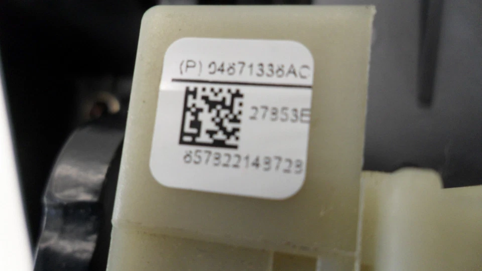 Б/у педаль тормоза для Chrysler Town & Country 2008–2016 годов выпуска 4721922AF от оригинального производителя - Изображение 3 из 4