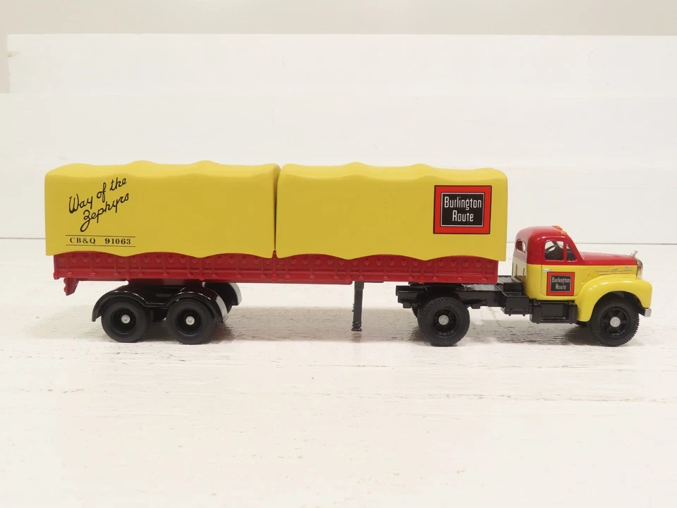 Corgi 52802 Burlington Route Mack B Series Semi NIB Sealed - Image 2 of 4
