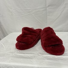 UGG Women's 7 US Red Fluff Yeah Sheepskin Slides