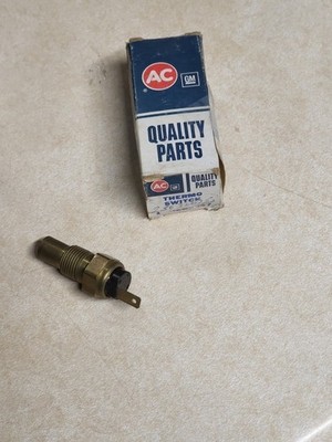 1976-80 Chevrolet Chevette Temperature Sending Switch NOS GM 8992347 79 Chevy 