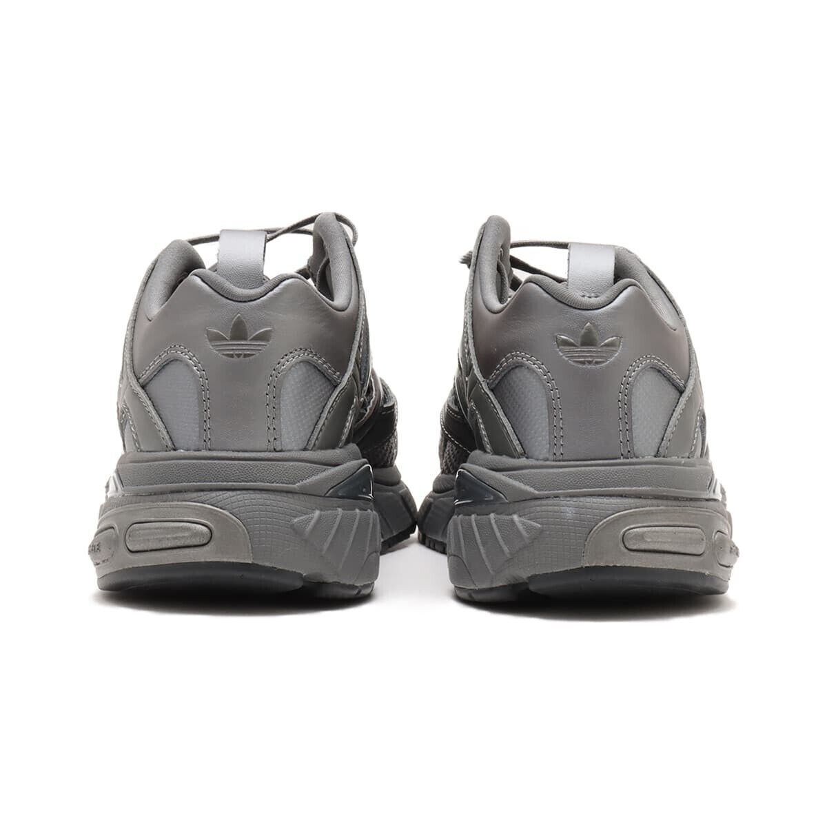 Taqwa Bint Ali × adidas Adistar Pose Iron Metallic IH8562 Taqwa Bint Ali × adidas Adistar Pose Iron Metallic IH8562