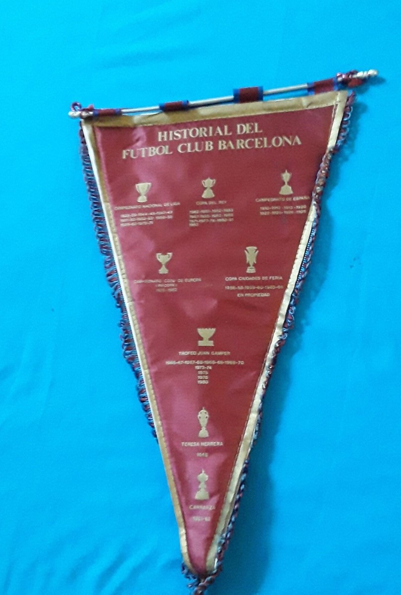Fanion XL FC Barcelone – Maradona 1983-1984 (très Bon état, Vintage Football)