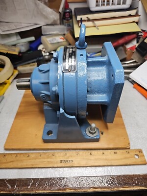 Shimpo 105-294030BH Circulute Speed Reducer, 29:1 Ratio, Input: 0.56HP 1750RPM
