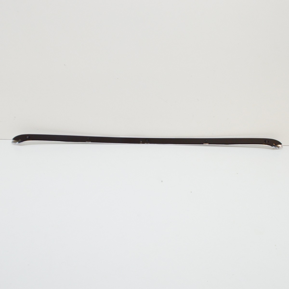 VOLVO XC60 MK1 Upper Front Bumper Trim Molding 31323085 NEW 