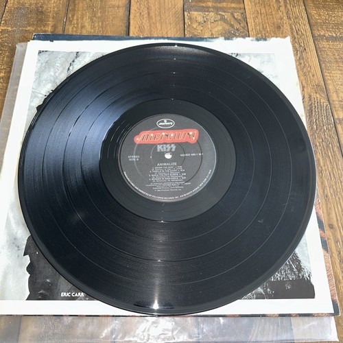 Kiss - Animalize - 1984 Hard Glam Rock Mercury Sleeve 1ST Press - Picture 4 of 5