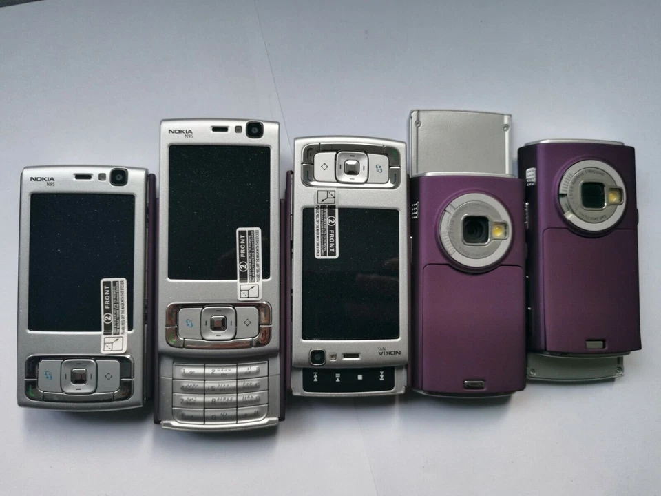 Nokia N Series N95 Unlocked Original WIFI 5MP MP4 JAVA 2.6'' GPS 3G Mobile Phone - Image 3 of 4