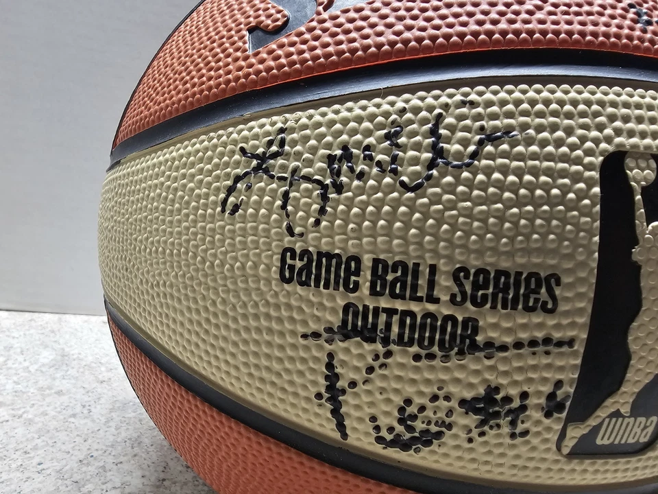 Minnesota Lynx WNBA 2014 Autographed Basketball No COA - Image 2 of 4