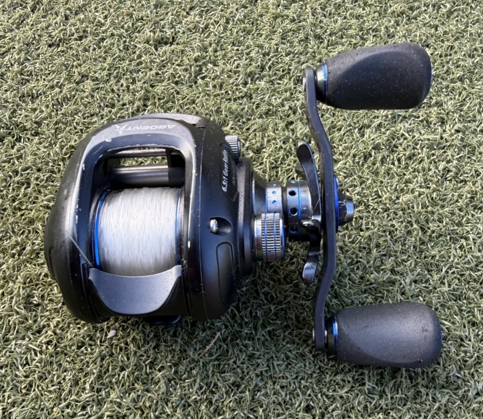 Carrete de baitcasting Ardent Apex Elite 6,5:1 muy buen estado Foto 4 de 4