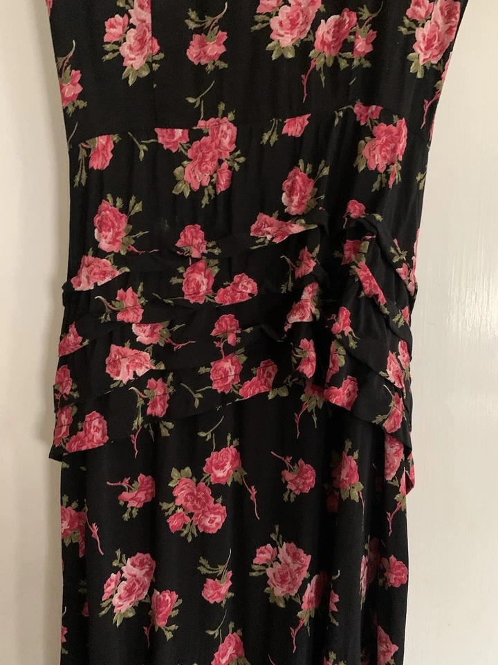 Vintage 80s Black Cabbage Pink Rose Print Rayon Short Sleeve 9/10 Shoulder Pads - Image 3 of 4