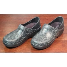 Crocs Neria Pro II Graphic Dual Comfort 205385 Work Clog Slip Resistant 9 M