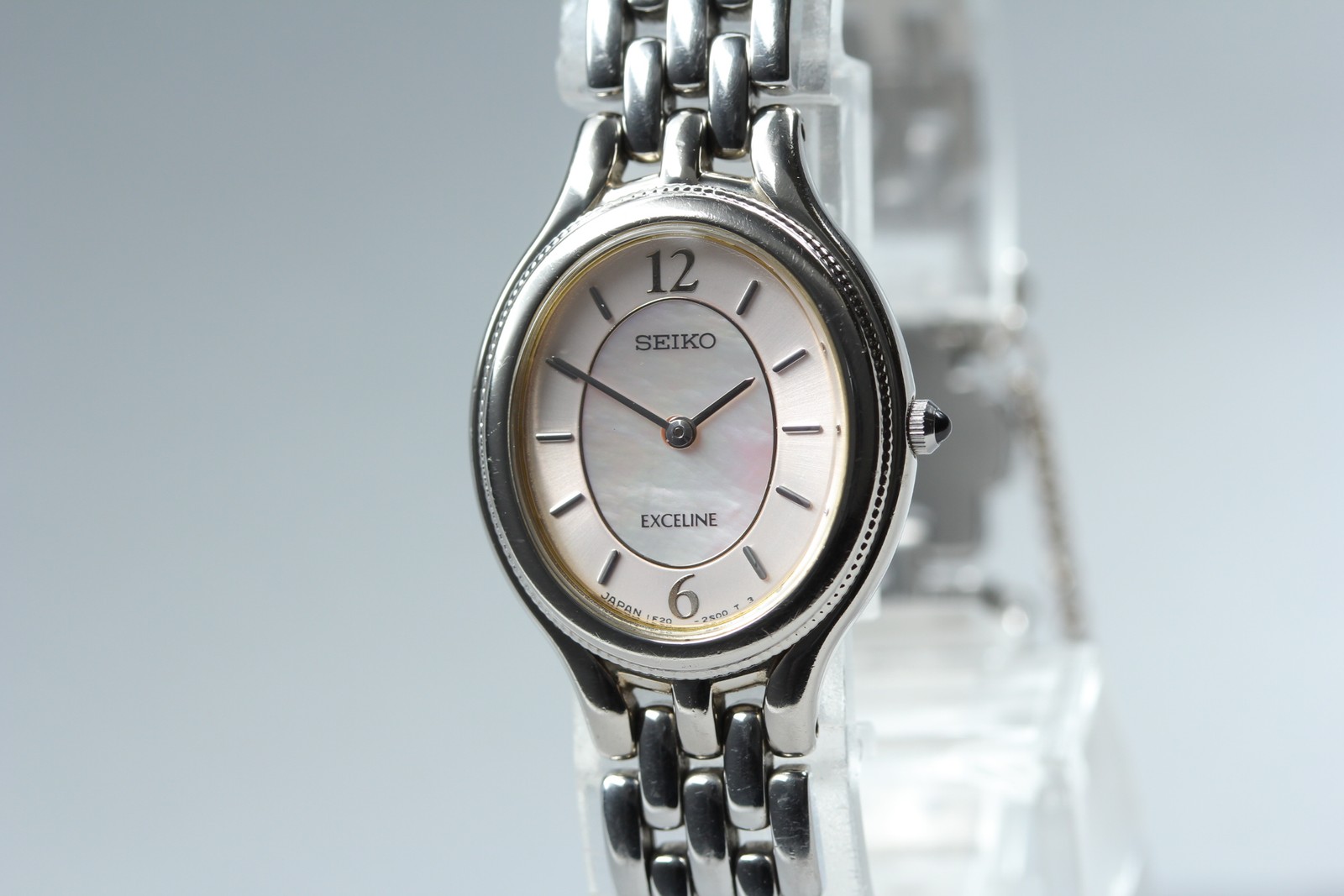 SEIKO Exceline 1F20-6G90 Pink Shell Oval Qz Women's V… - Gem