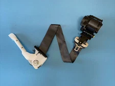 2019-2022 Nissan Altima Front Right Seatbelt Retractor Pretensioner OEM