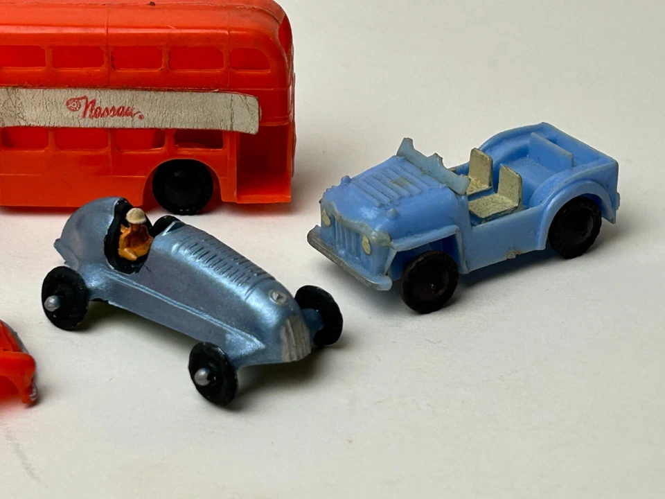 Lote de 6 juguetes de caja azul de los años 60 hechos en Hong Kong, autobús, jeep, coche de carreras, tractor Foto 3 de 4