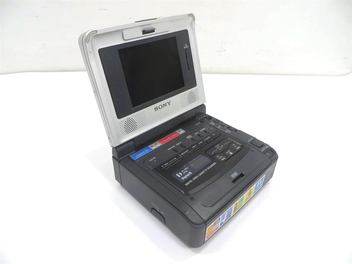 Sony GV-D800 Digital Video cassette Recorder 4'' Digital 8 Sony GV-D800 Digital Video cassette Recorder 4'' Digital 8
