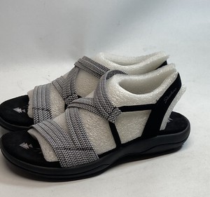 skechers sandals size 5