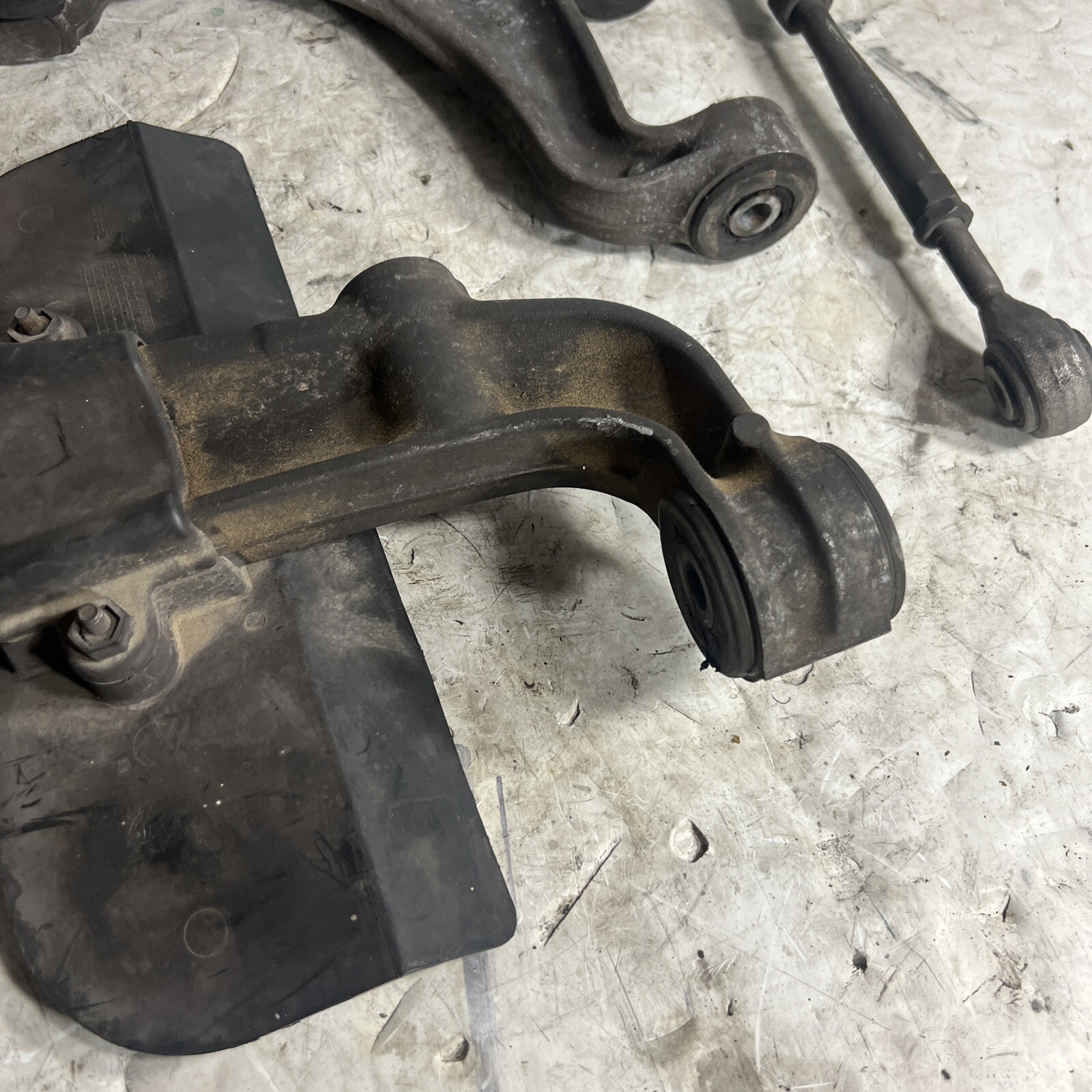 03-08 Maserati Quattroporte Right Rear Control Arm Set M139 Upper Lower Toe
