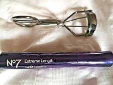 Boots No7 Lift & Curve Eyelash Curler & No 7 Extreme length 7ml Black Mascara