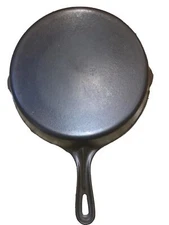 Vintage Cast Iron #8 Unmarked Skillet Vollrath