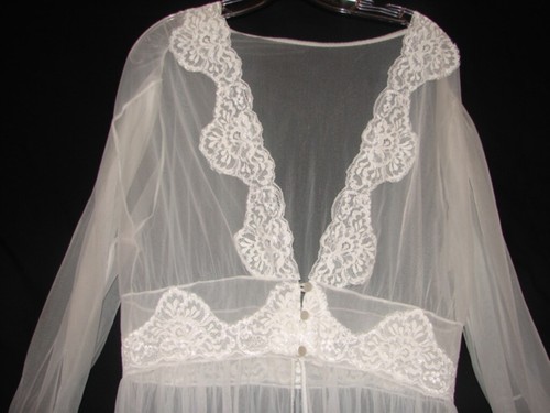 Bata vintage de encaje blanco transparente talla mediana - Imagen 2 de 6