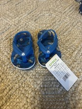Crocs Shark Strap Flip Flops 6C