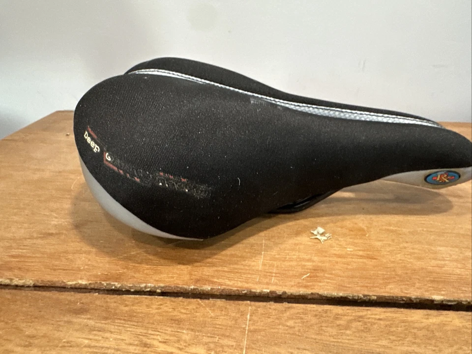 Sillín Serfas Groove Design Comfort Split acolchado vintage - DDLX - negro Foto 4 de 4