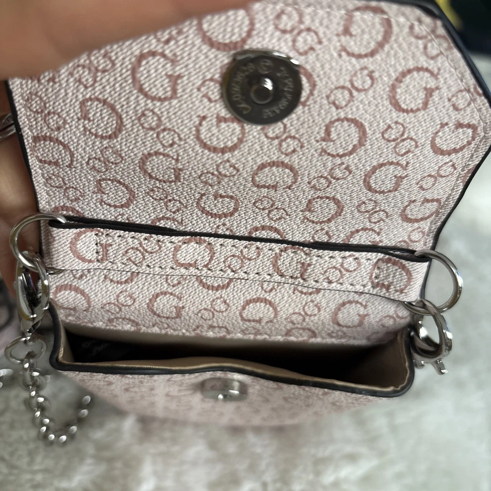 GUESS Los Angeles pastel pink Phone Wallet Satchel - Image 3 of 4