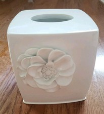 New Saturday Knight Keila Rose White Tissue Box Cover 6x5.5x5.5" Resin