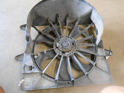 06-08 Ventilateur de refroidissement de radiateur avec carénage Jeep Commander 55037-969AB - Photo 7/11