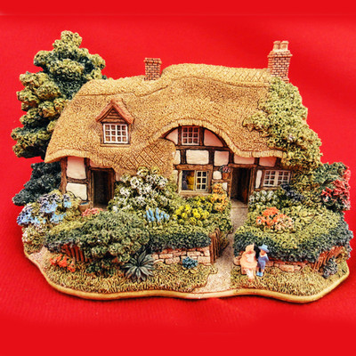 Lilliput Lane MEADOWSWEET COTTAGE NEW IN BOX 5.5 Lilliput Lane MEADOWSWEET COTTAGE NEW IN BOX 5.5