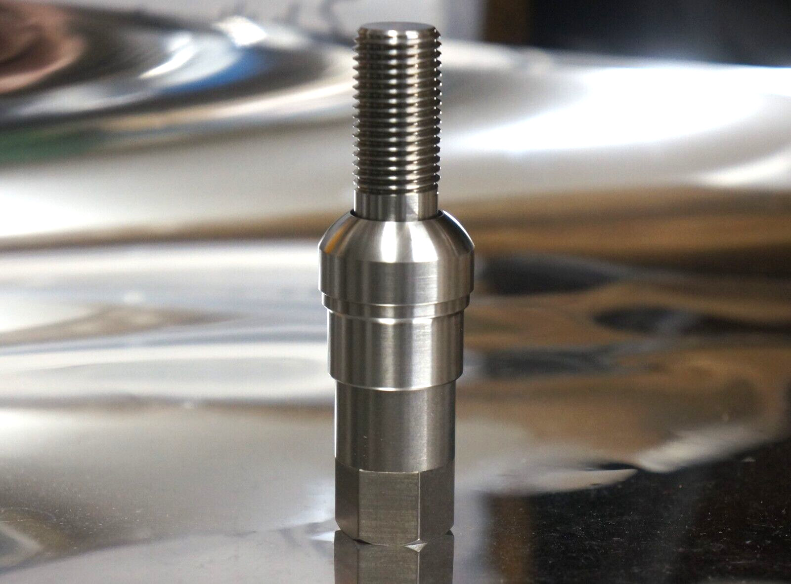 4x Locking 14x1.5 TITANIUM LUG BOLT Audi VW Bentley Mercedes Genesis
