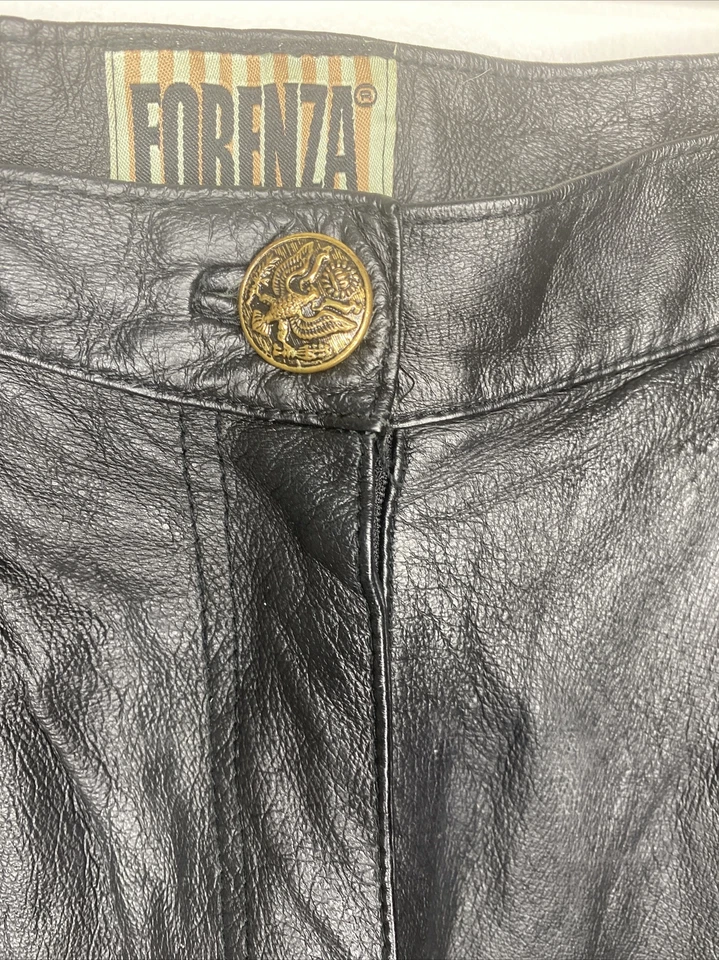 Calça feminina de couro preta vintage Forenza tamanho 12 cintura alta perna reta - Imagem 3 de 4