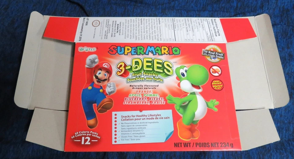 2013 Nintendo Super Mario 3 Dees Fruit Snacks Empty Display Box Only RARE - Image 2 of 4