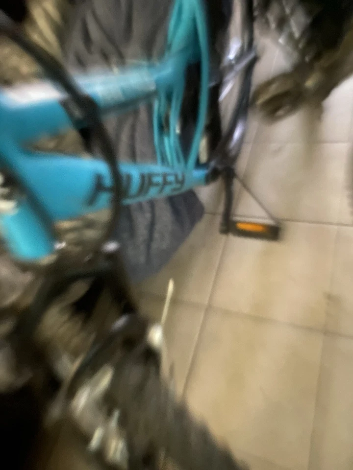 Bicicleta Huffy 54891P7 24 pulgadas - verde azulado mate Foto 2 de 2