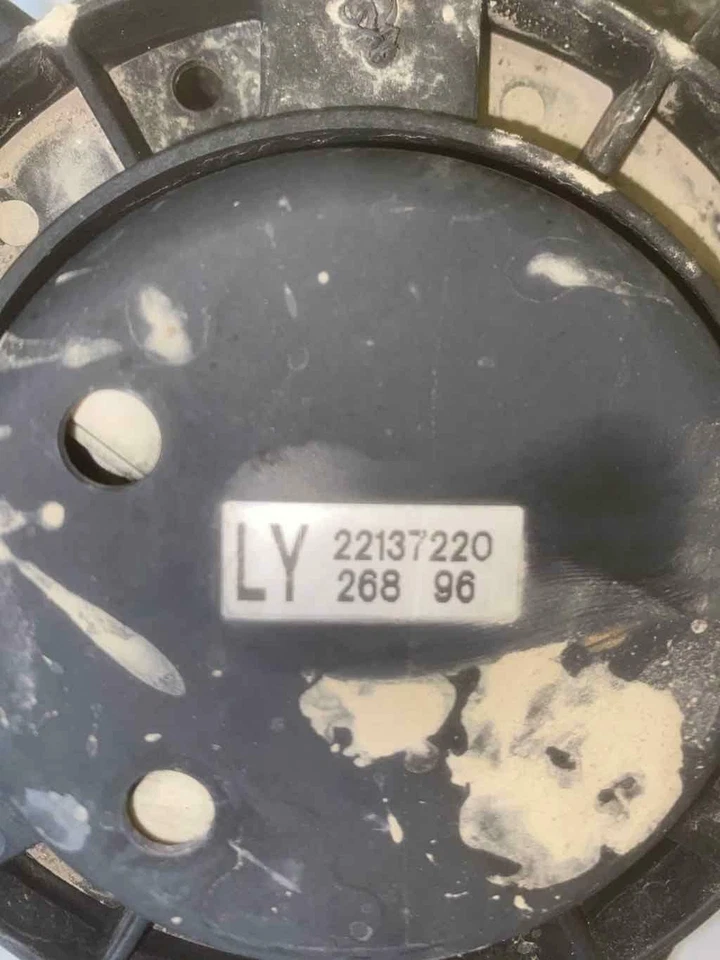 Radiator Electric Cooling Motor Fan Assembly PONTIAC GRAND AM 3.1 95 96 97 98 - Image 3 of 4