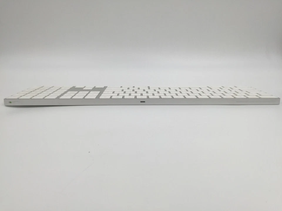 GENUINE Apple Magic Keyboard with Numeric Keypad A1843 MQ052LL/A - Image 3 of 4