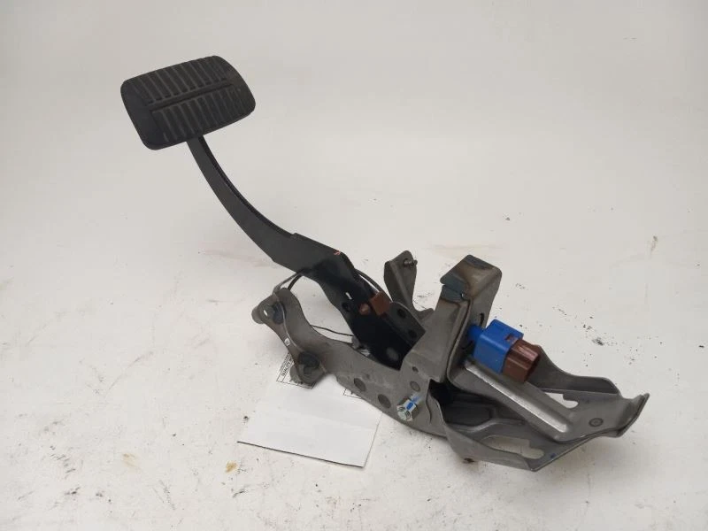 Pedal de freno Subaru Impreza 2015 Foto 4 de 4
