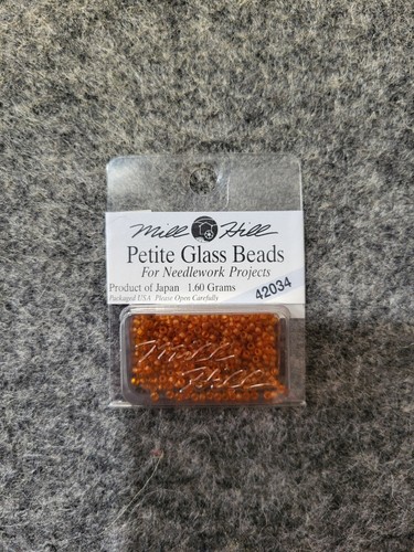 Neu ungeöffnete Verpackung Mill Hill Petite Glasperlen #42034