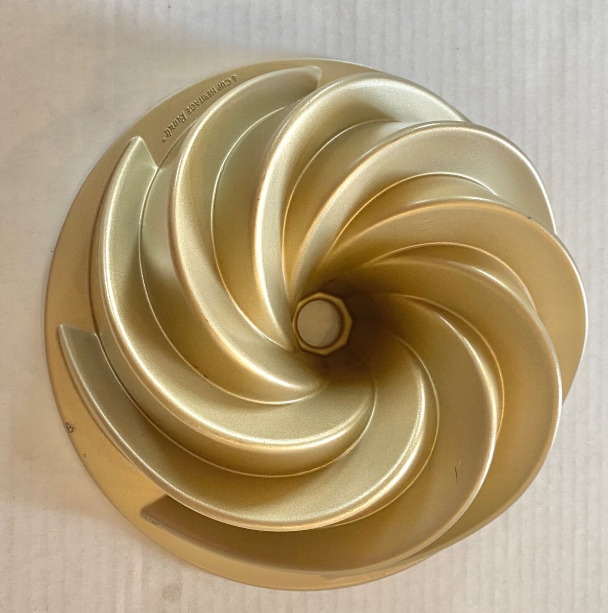 NORDIC WARE cup Heritage Gold Slant Aluminum Bundt Pan USA UK
