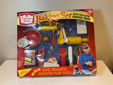 Vintage Duncan Hines Play Baking Set, New, Open Box. 11