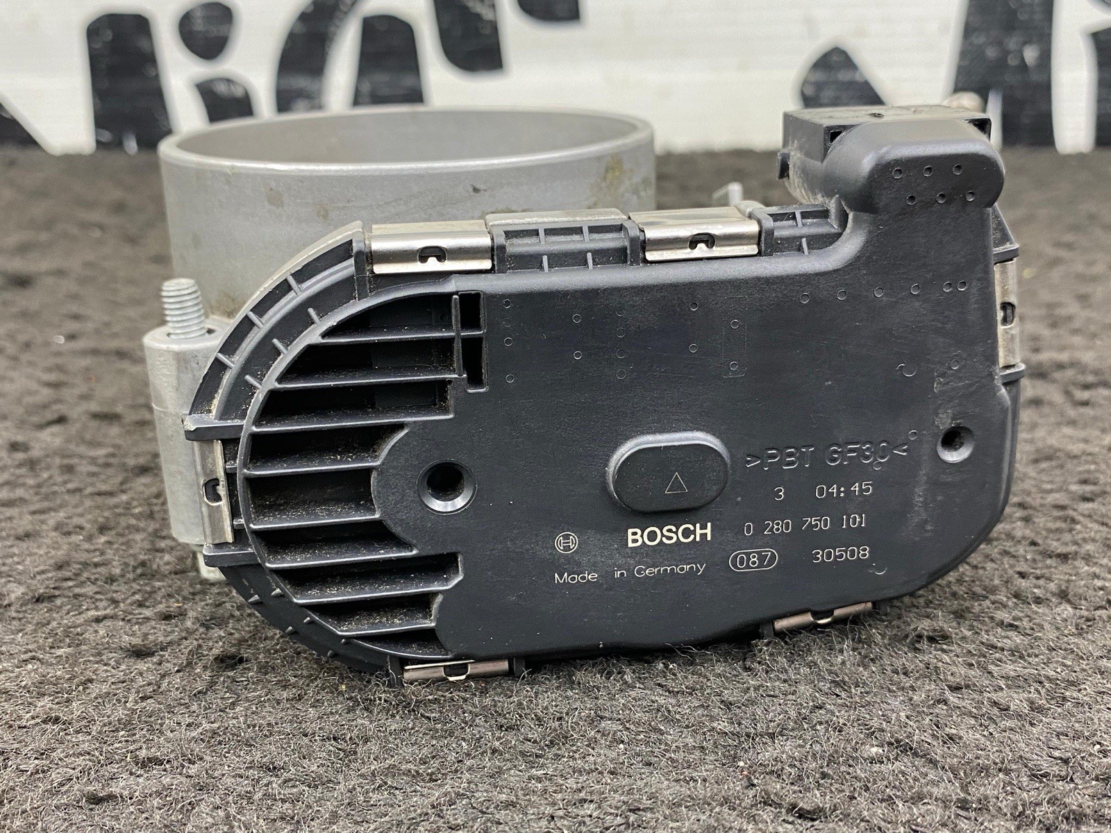 08-15 Maserati GranTurismo Throttle Body OEM