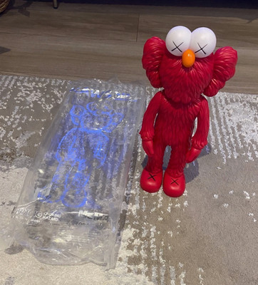 Kaws BFF MoMa Exclusive Red Open Edition Figur - Neu