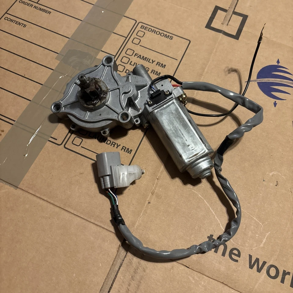 Lexus SC430 Z40 2006 convertible techo corredizo izquierdo motor Foto 3 de 4