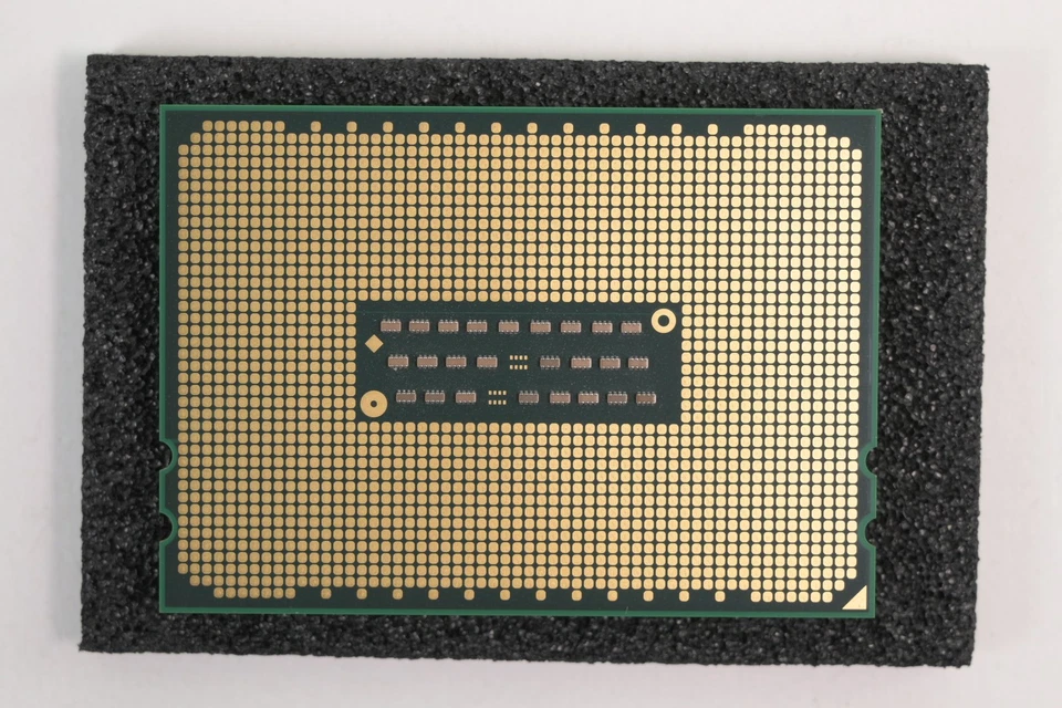 AMD Opteron 6328 8 Core Processor 3.2GHz 16MB Cache 115W 32nm 6.4GT/s 8NR0W - Image 3 of 3