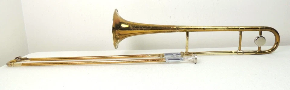 Trombone tenor BB🎵1956 EK Blessing padrão estojo recondicionado e MP SN 72265 - Imagem 4 de 4