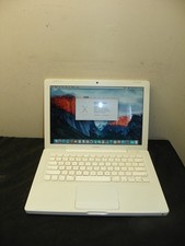 Apple Early 2009 White MacBook 13 Inch - 2 GHz/2GB/160GB HDD/Super Drive/NVIDIA