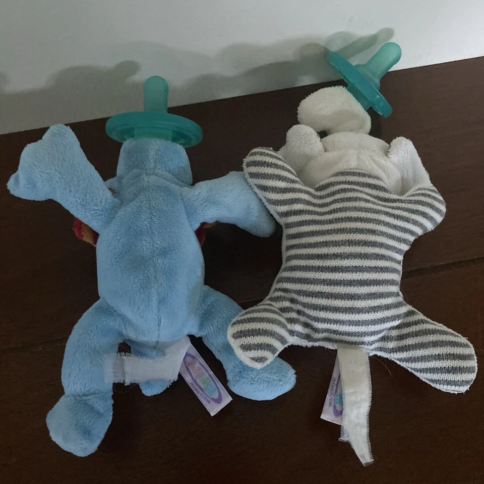 Mary Meyer WubbaNub Lote de 2 Chupetes Azul Dinosaurio Blanco Elefante Binky lovey Foto 2 de 4