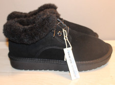 CUSHIONAIRE WOMEN'S BLACK FAUX FUR LINED MEMORY FOAM BOOTIES BOOTS SZ 6 NEW