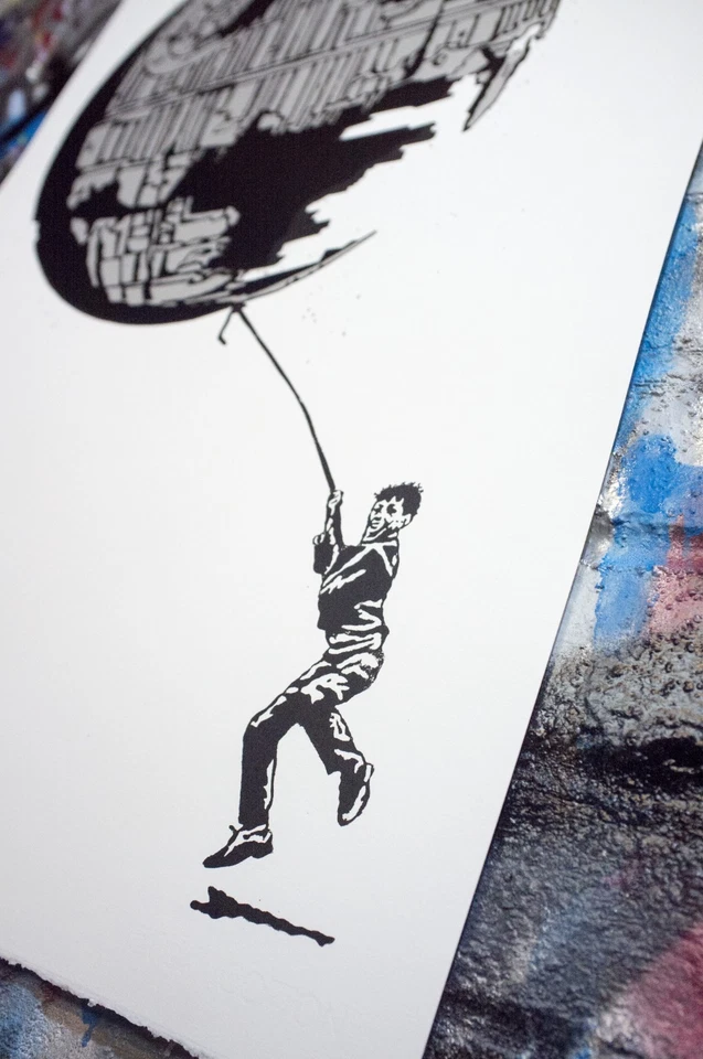 Serigrafía Europea Bob - It's A Trap Edición Limitada Banksy Face Dolk Walker Foto 3 de 4