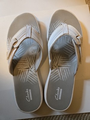 New Clarks White Women's Breeze Sea 11M Cloudsteppers Flip-Flop Adjustable
